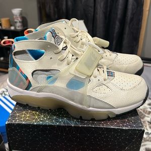 Nike Air Trainer Huarache “Super Bowl” Size 14